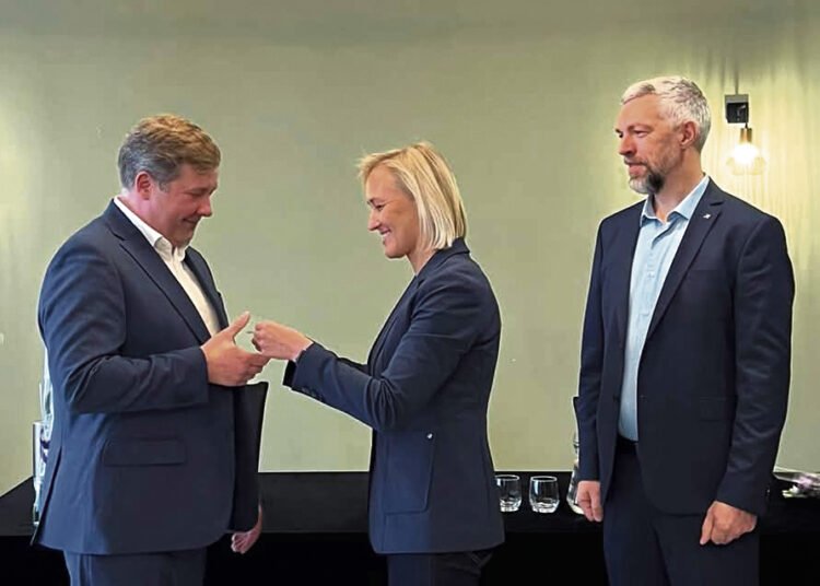 Konservatoriai į merus kelia verslo atstovą